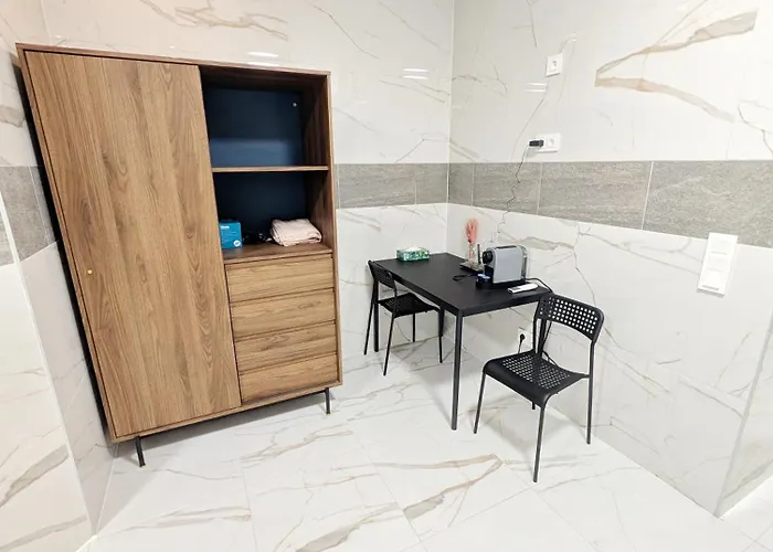 Comfortable In Lanstrasse Area Br3